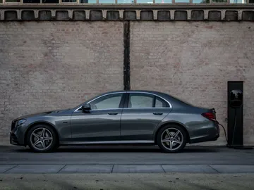 Mercedes-Benz Clase E 300 e versión híbrido Mercedes-Benz Clase E 300 e versión híbrido