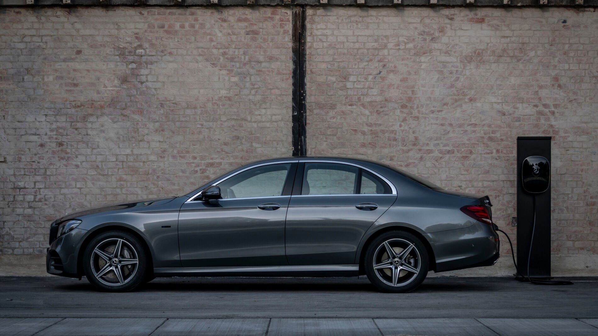 Mercedes-Benz Clase E 300 e versi&oacute;n h&iacute;brido