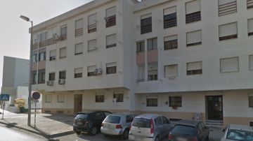 Vivienda donde se ha suicidado el hombre que asesinó a su hija y a su suegra