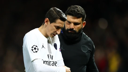 Di María es atendido en Old Trafford Di María es atendido en Old Trafford