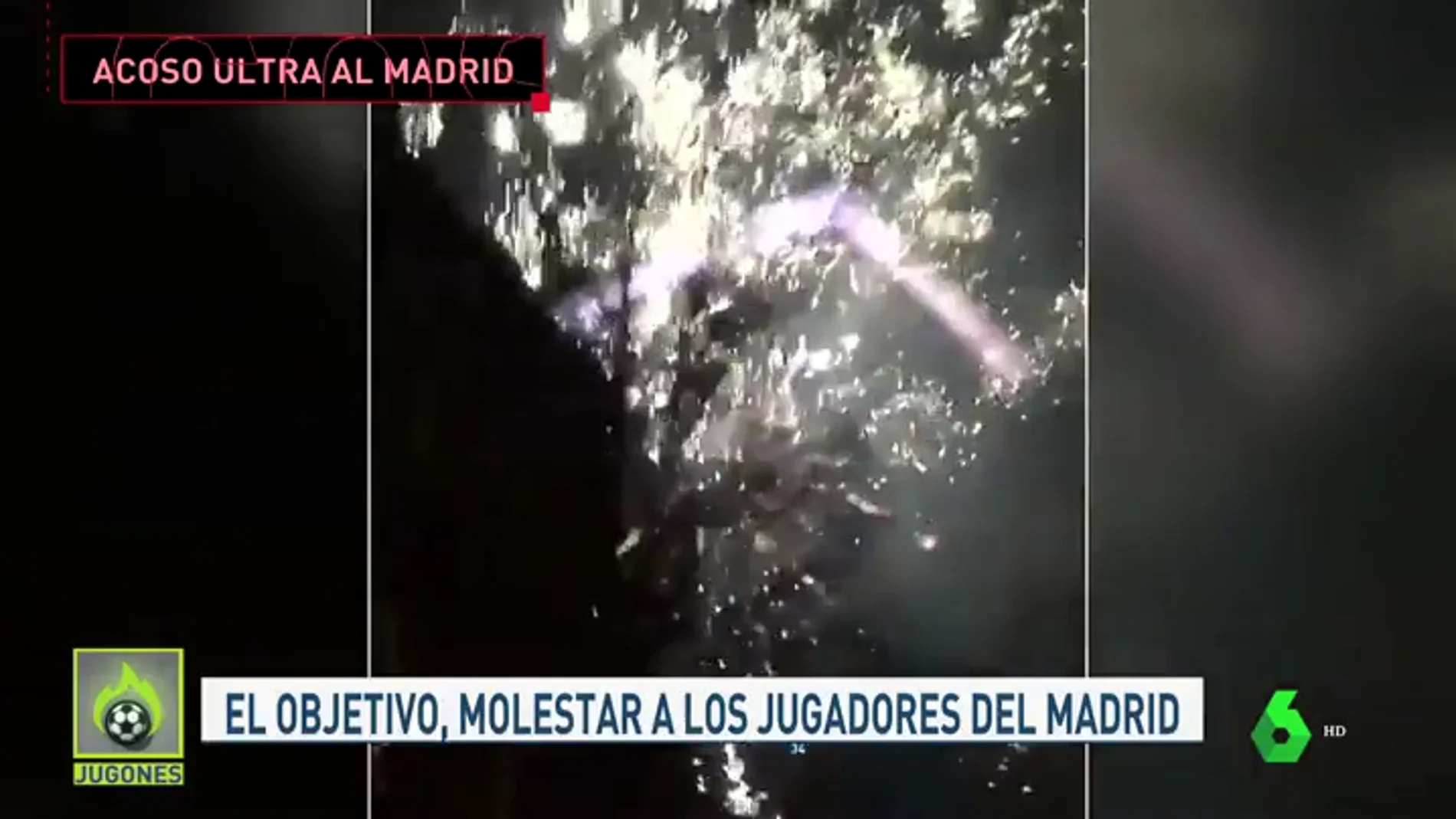 Los ultras del Ajax no dejaron dormir al Madrid en Ámsterdam: lanzaron fuegos artificiales de madrugada