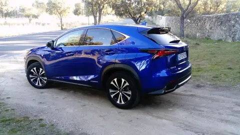 Lexus NX 300h Lexus NX 300h