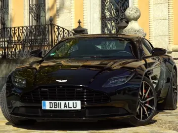 Aston Martin DB11 Aston Martin DB11