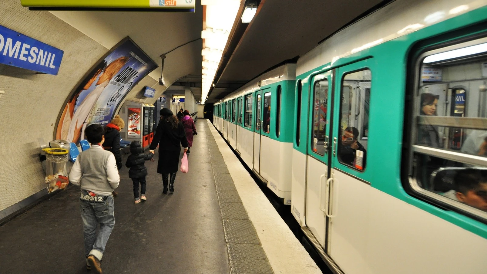 Metro de París (Archivo)