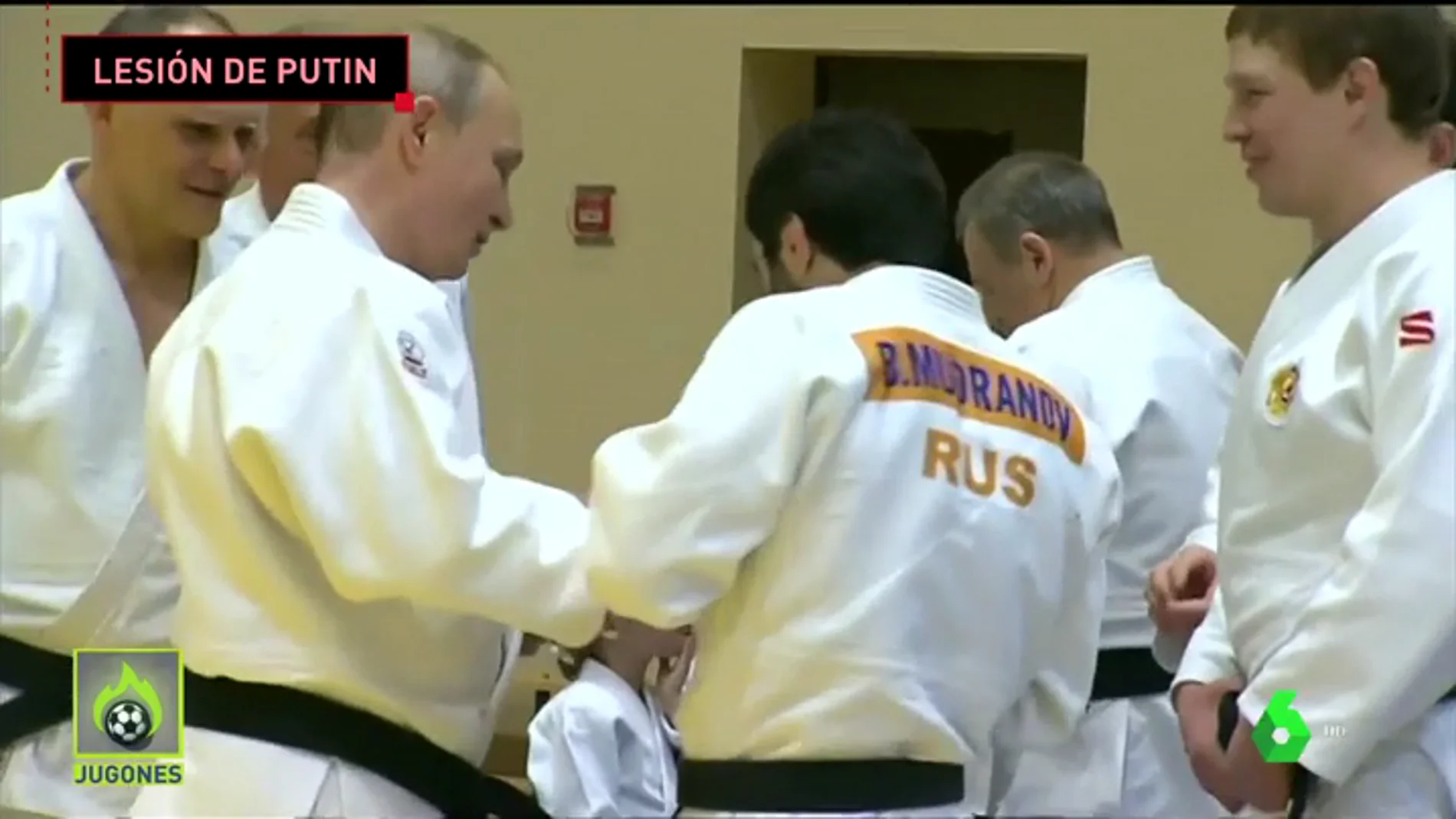 Vladimir Putin se lesiona en la mano derecha en una exhibición de judo