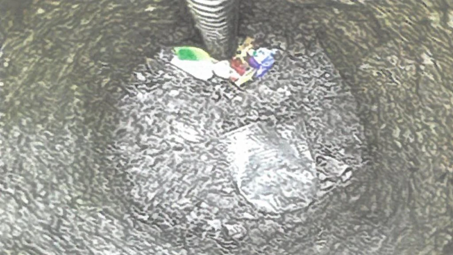 Imagen del tapón de tierra tras la caída de Julen al pozo Imagen del tapón de tierra tras la caída de Julen al pozo