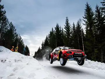 Sebastien Ogier con el Citroën C3 WRC en el Rally de Suecia Sebastien Ogier con el Citroën C3 WRC en el Rally de Suecia