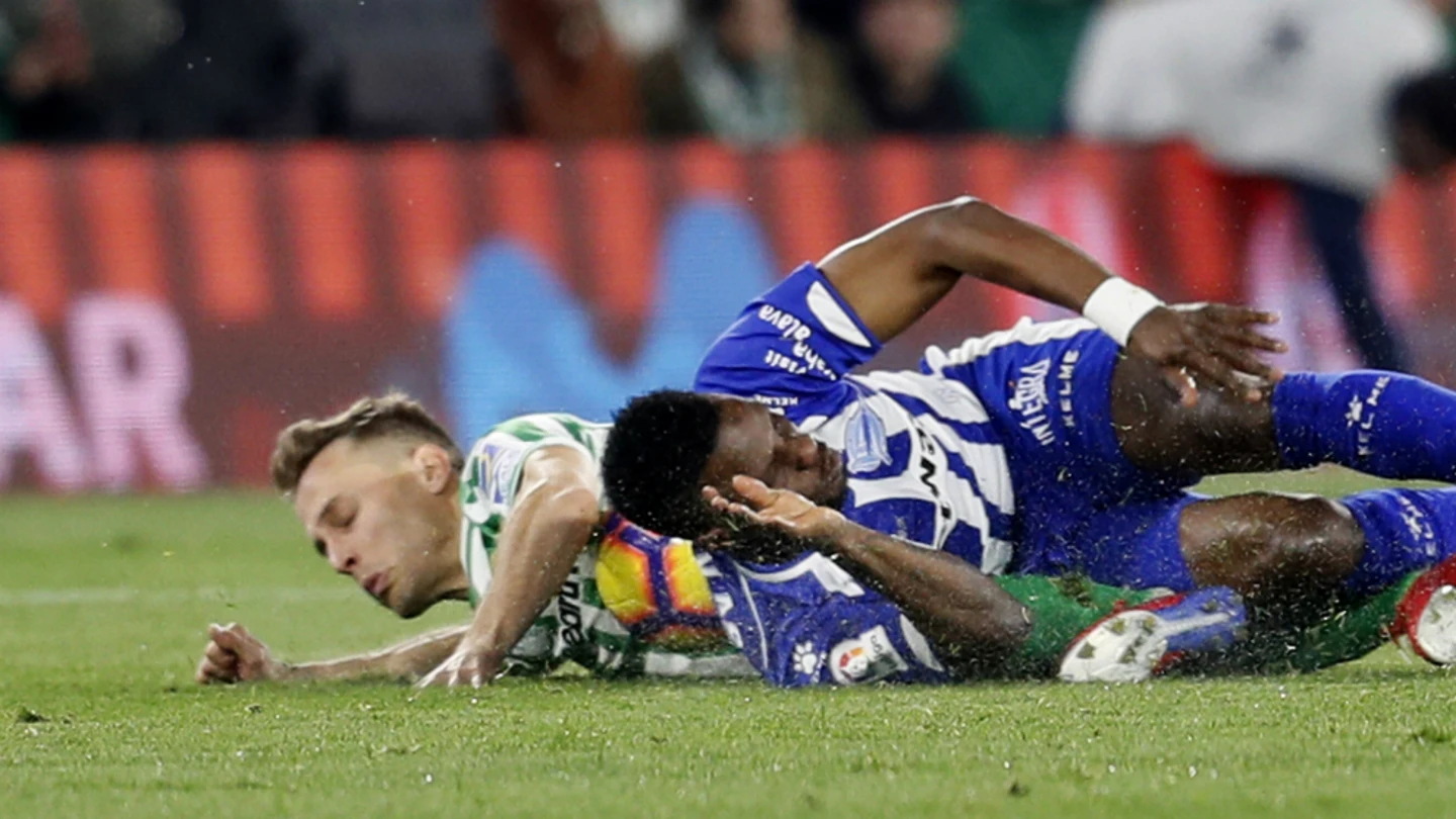 Canales, con Wakaso Canales, con Wakaso