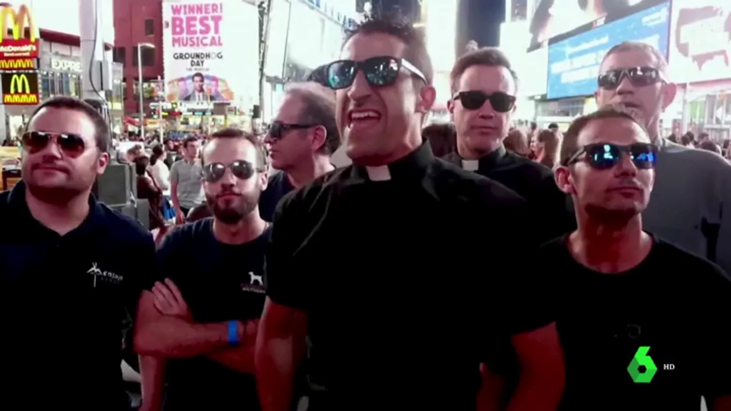 'La Voz del Desierto', los curas que arrasan al ritmo de rock and roll 'La Voz del Desierto', los curas que arrasan al ritmo de rock and roll