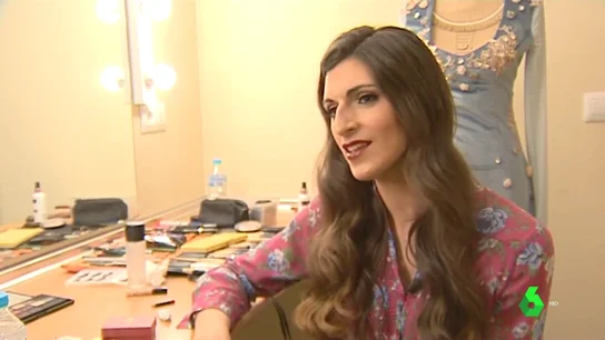 Carmen Castañeda, la primera reina del Carnaval trans de España: "Hay mucha lucha detrás, pero siempre con la cabeza alta" Carmen Castañeda, la primera reina del Carnaval trans de España: "Hay mucha lucha detrás, pero siempre con la cabeza alta"