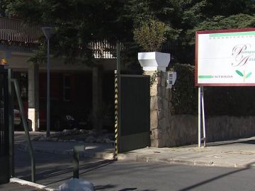 Entrada de la urbanización Parque Azul de Colmenarejo Entrada de la urbanización Parque Azul de Colmenarejo