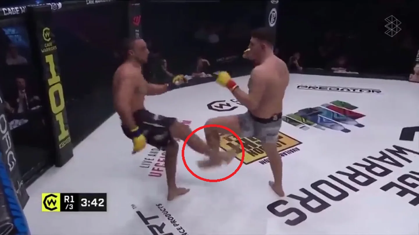Terrible patada en la MMA Terrible patada en la MMA