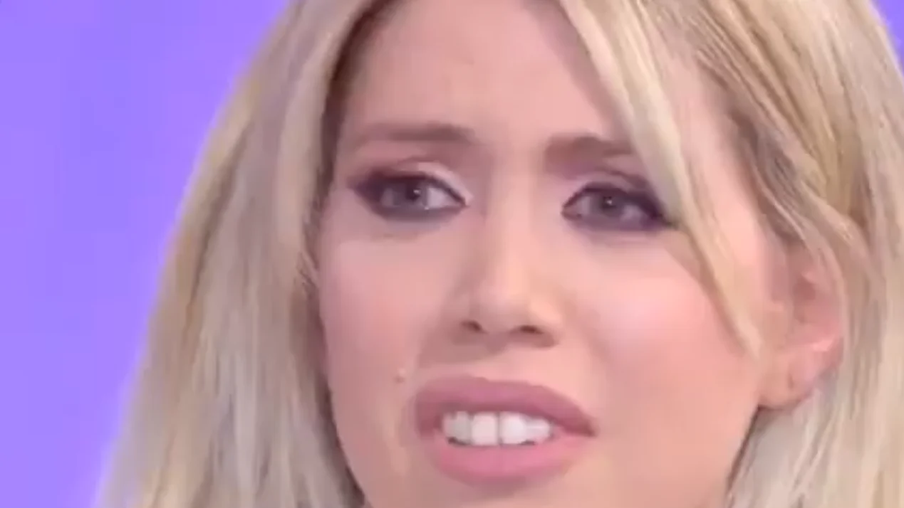 Wanda Nara se emociona en directo