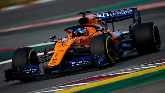 Carlos Sainz pilota el nuevo McLaren en Montmeló Carlos Sainz pilota el nuevo McLaren en Montmeló