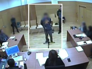 Joffre, líder de 'La Manada de Alicante', niega haber participado en la brutal violación: "Bebí, consumí droga y fui el primero en irme" Joffre, líder de 'La Manada de Alicante', niega haber participado en la brutal violación: "Bebí, consumí droga y fui el primero en irme"