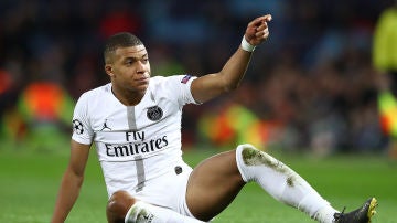 Mbappé, durante un partido con el PSG