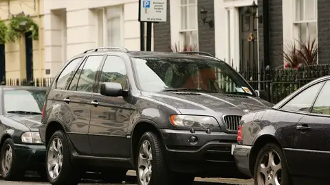 Coche mal aparcado Coche mal aparcado