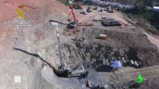 Las obras para acceder al pozo de Totalán Las obras para acceder al pozo de Totalán