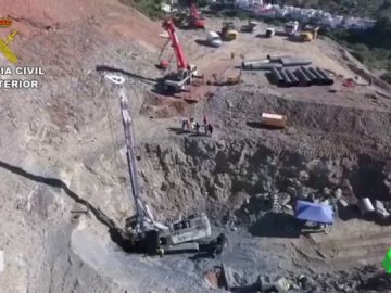 Las obras para acceder al pozo de Totalán Las obras para acceder al pozo de Totalán