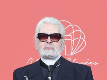 Muere Karl Lagerfeld Muere Karl Lagerfeld