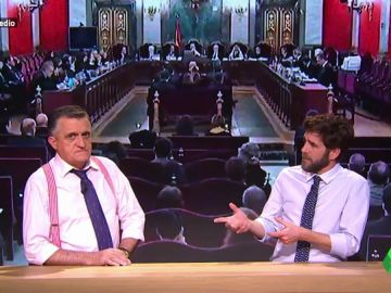 Wyoming responde a la pregunta incómoda que lanza Gonzo: "¿Tú crees que el mandato popular legitima una acción ilegal?" Wyoming responde a la pregunta incómoda que lanza Gonzo: "¿Tú crees que el mandato popular legitima una acción ilegal?"