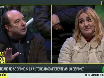 Almudena Negro, periodista: "Usar la exhumación de Franco como eslogan de una campaña electoral es enfrentar a los españoles" Almudena Negro, periodista: "Usar la exhumación de Franco como eslogan de una campaña electoral es enfrentar a los españoles"