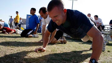 ¿Y tú? ¿Cuántas flexiones eres capaz de hacer? No tardarás mucho tiempo en ponerte a prueba ¿Y tú? ¿Cuántas flexiones eres capaz de hacer? No tardarás mucho tiempo en ponerte a prueba