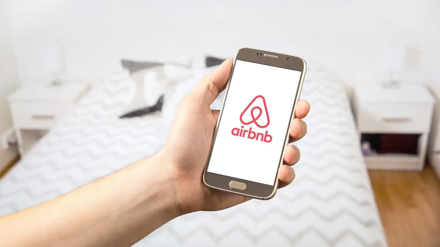 Logo de Airbnb Logo de Airbnb