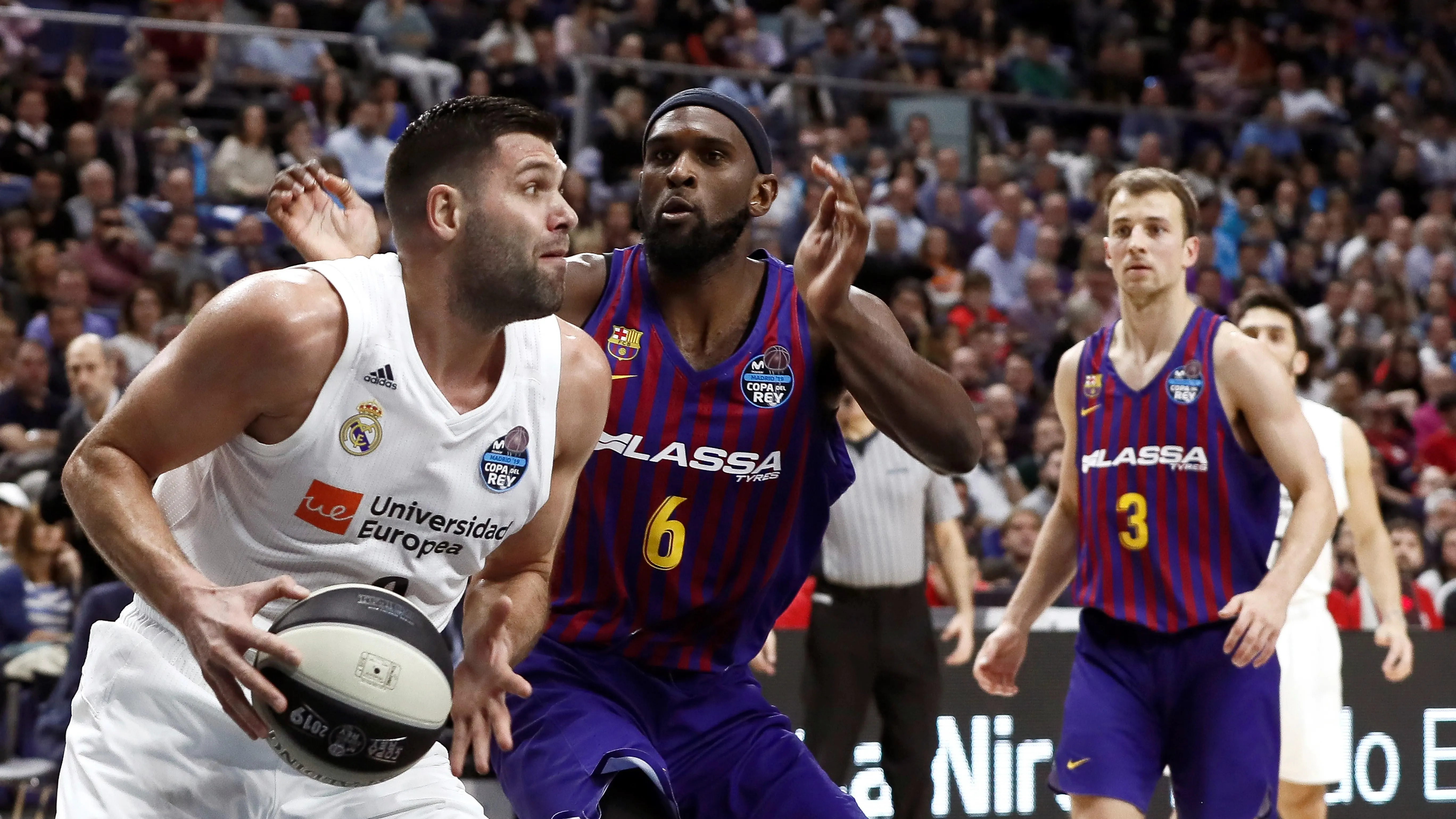 Felipe Reyes, en acción ante el Barcelona