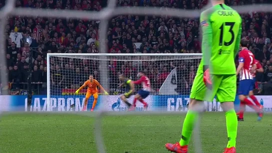 El empujón de Morata a Chiellini El empujón de Morata a Chiellini