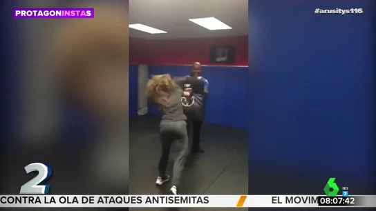 Shakira boxea con la Policía de Miami Shakira boxea con la Policía de Miami