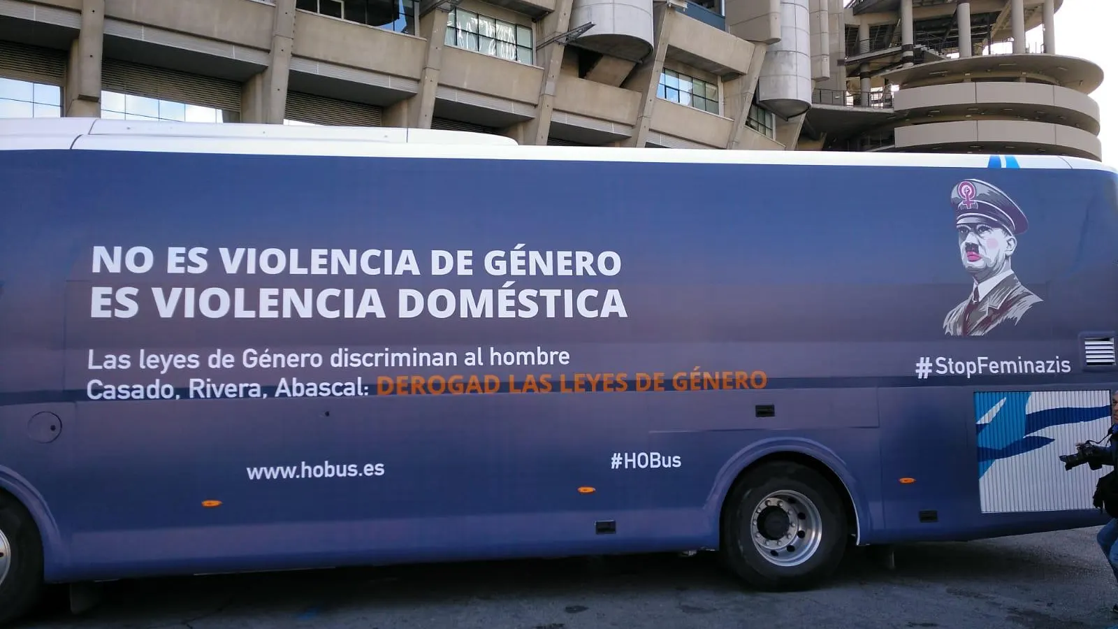 Vista del autobús de la asociación HazteOir.org en Madrid