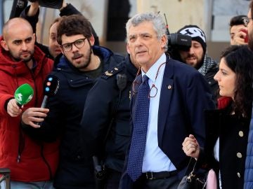Ángel María Villar saliendo de la Audiencia Nacional Ángel María Villar saliendo de la Audiencia Nacional