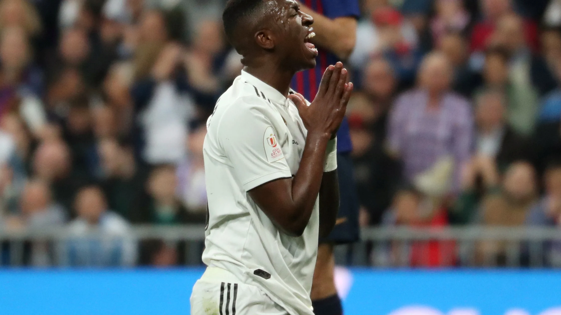 Vinicius se desespera contra el Barcelona