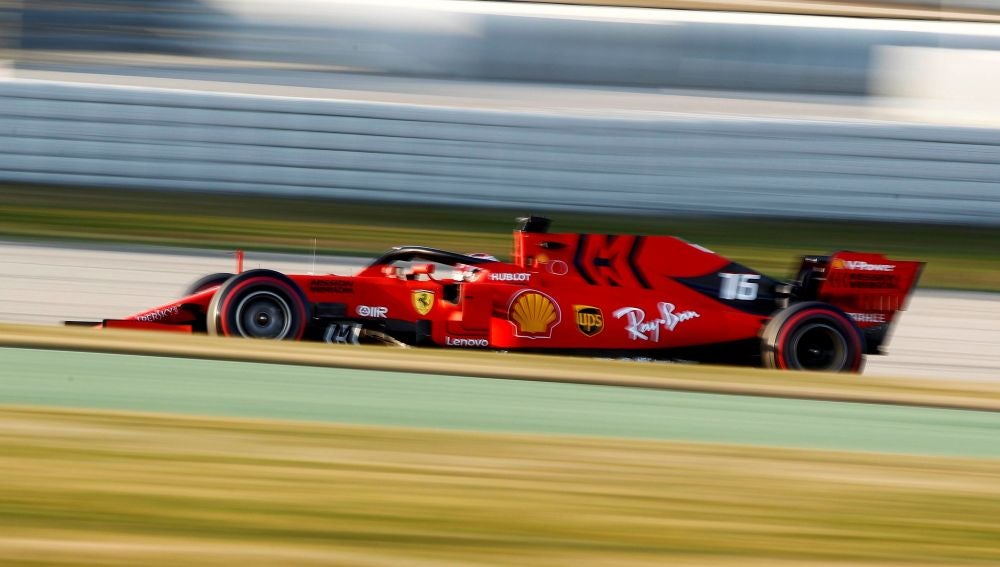 Leclerc, a bordo de su Ferrari