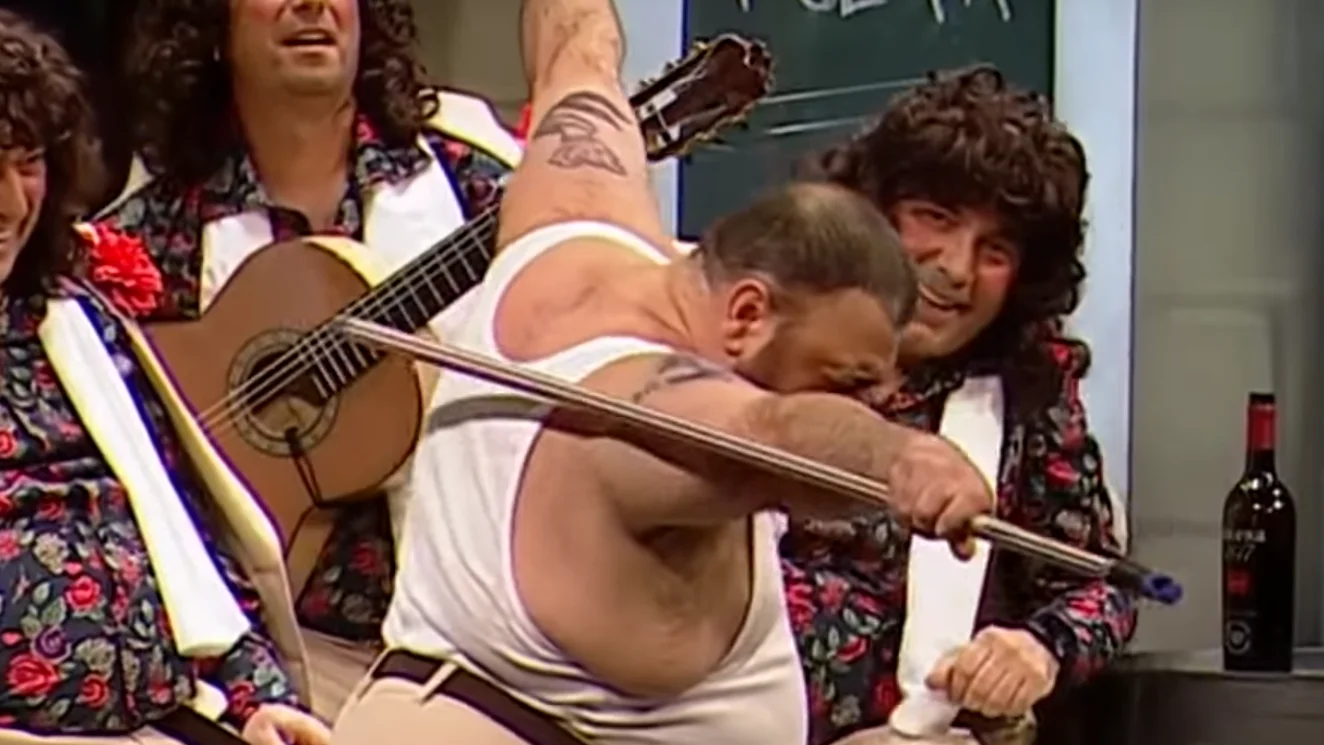 Así es el Freddie Mercury gaditano que está arrasando en las chirigotas de Carnaval