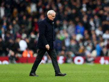 Claudio Ranieri cabizbajo tras un partido del Fulham Claudio Ranieri cabizbajo tras un partido del Fulham