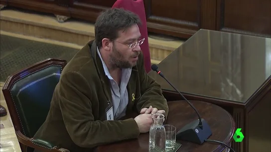 Dante Fachín en el juicio del 'procés': "Había periodistas subidos encima de los coches de la Guardia Civil el 20S" Dante Fachín en el juicio del 'procés': "Había periodistas subidos encima de los coches de la Guardia Civil el 20S"