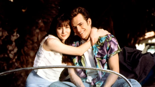 Luke Perry y Shannen Doherty, Dylan y Brenda en 'Sensación de vivir' Luke Perry y Shannen Doherty, Dylan y Brenda en 'Sensación de vivir'