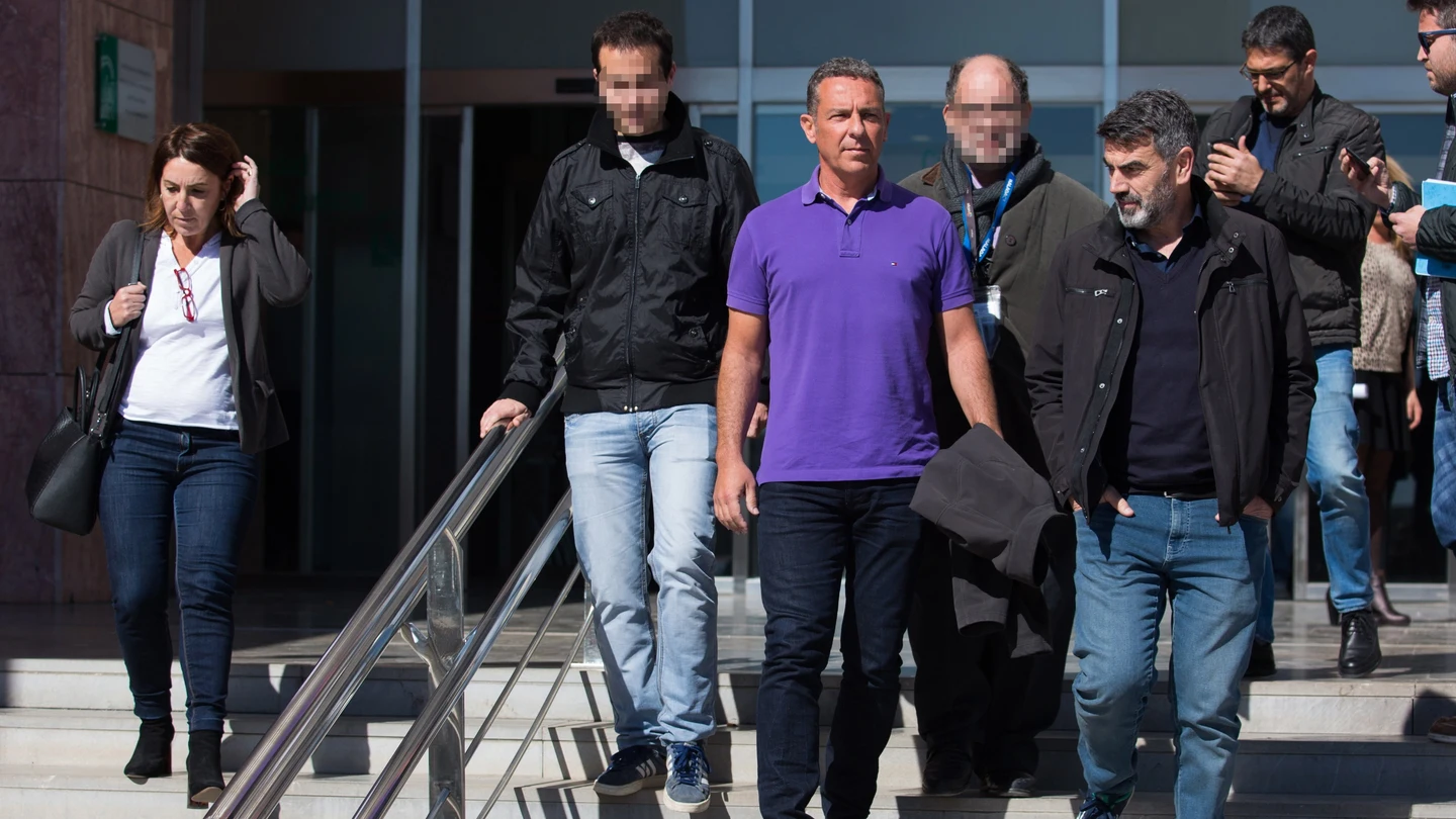 Declaran como testigos los senderistas que paseaban cuando Julen cayó al pozo Declaran como testigos los senderistas que paseaban cuando Julen cayó al pozo