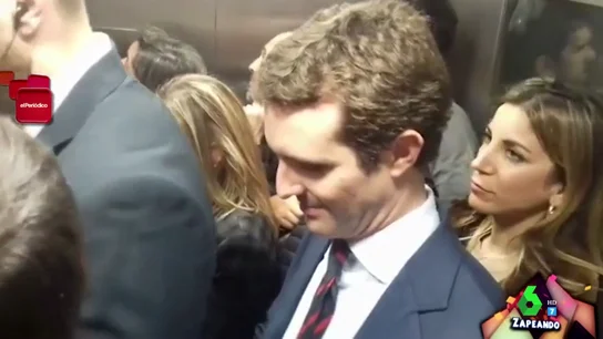 Pablo Casado y su equipo, encerrados en un ascensor diez minutos por exceder el número de personas Pablo Casado y su equipo, encerrados en un ascensor diez minutos por exceder el número de personas