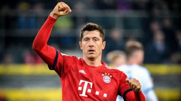 Lewandowski celebra un gol