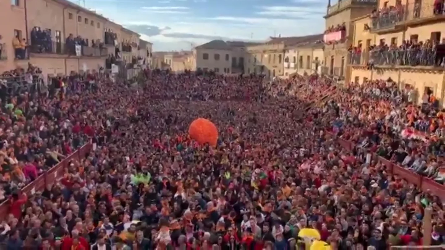 Multitudinario y emotivo homenaje a José Pinto en Ciudad Rodrigo el día en el que tenía que dar el pregón del Carnaval REEMPLAZO Multitudinario y emotivo homenaje a José Pinto en Ciudad Rodrigo el día en el que tenía que dar el pregón del Carnaval