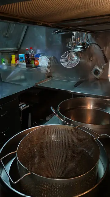 Cocina del submarino, Tramontana Cocina del submarino, Tramontana