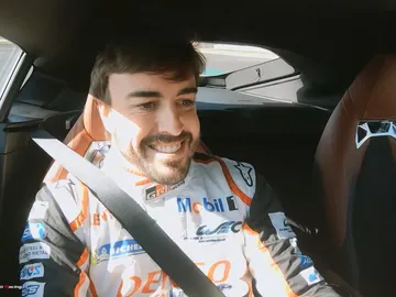 Fernando Alonso prueba el Toyota Supra Fernando Alonso prueba el Toyota Supra