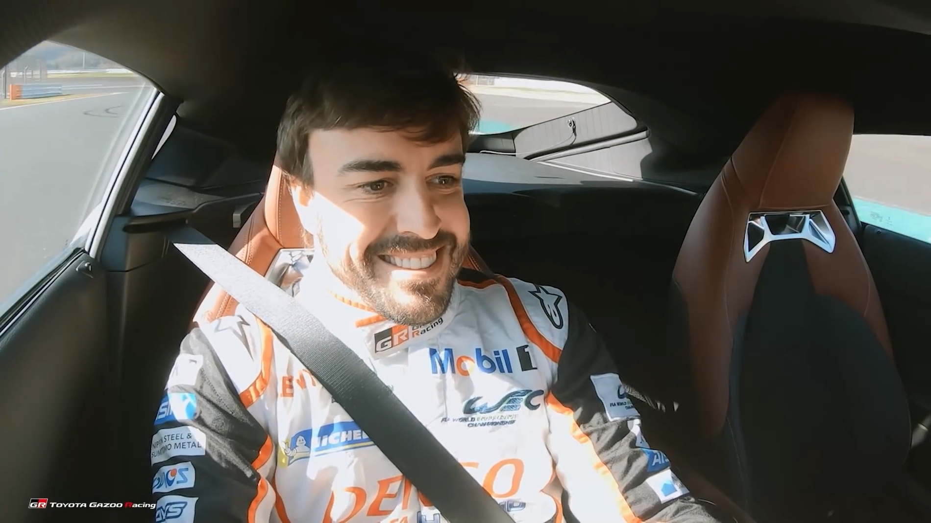 Fernando Alonso prueba el Toyota Supra 