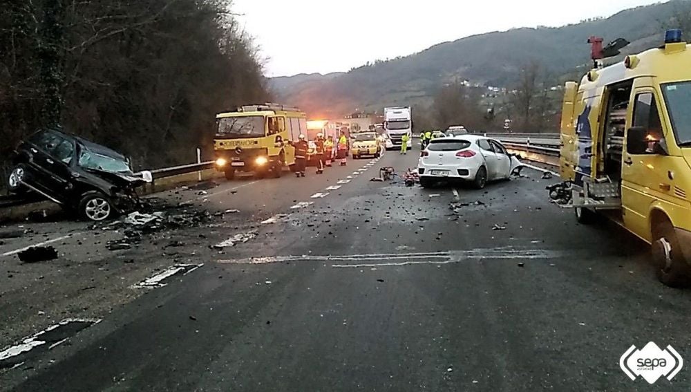Dos Fallecidos En Un Accidente En Asturias Provocado Por Un Conductor Kamikaze