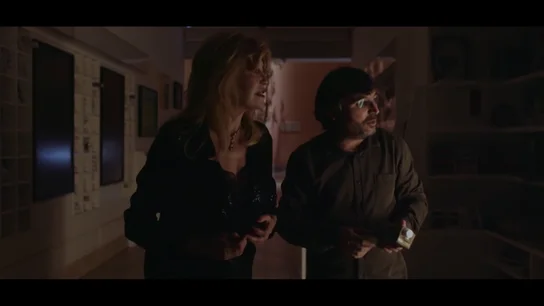 Jordi Évole 'saquea' la tienda del museo Thyssen con la ayuda de la propia Tita Cervera Jordi Évole 'saquea' la tienda del museo Thyssen con la ayuda de la propia Tita Cervera