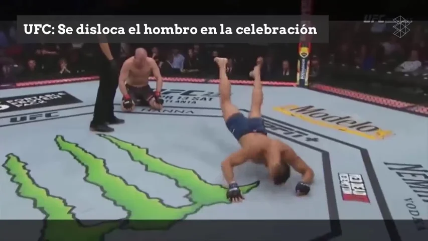 Gana por KO con un rodillazo volador y se disloca el hombro con la celebración