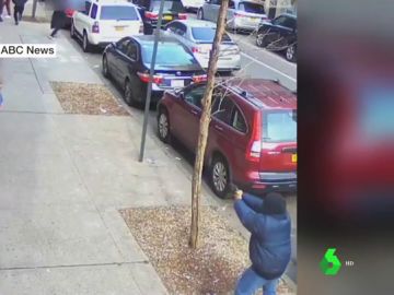Arrestan a un menor de 16 años como autor de un salvaje tiroteo en las calles del Bronx Arrestan a un menor de 16 años como autor de un salvaje tiroteo en las calles del Bronx
